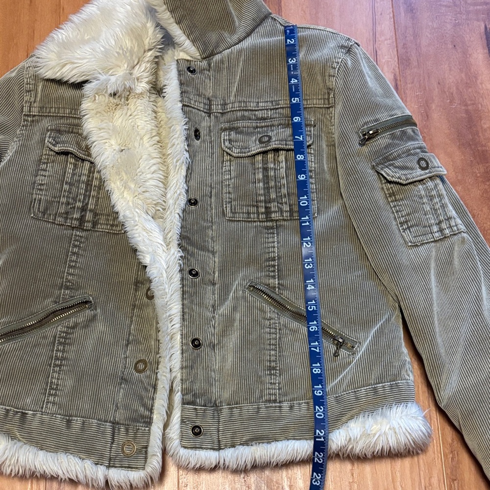 Jennifer Lopez Olive Corduroy Jacket with Faux Fur Trim, Warm! Sz Med - Picture 3 of 7